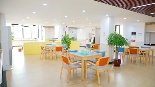 非凡十年·活力南海|“一网三层”的南海智慧养老之路 非凡十年·活力南海|“一网三层”的南海智慧养老之路