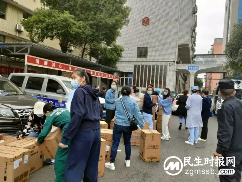 【中医·医者红】放弃休假,“医”心抗疫,为守护“绿码”而战! 【中医·医者红】放弃休假,“医”心抗疫,为守护“绿码”而战!