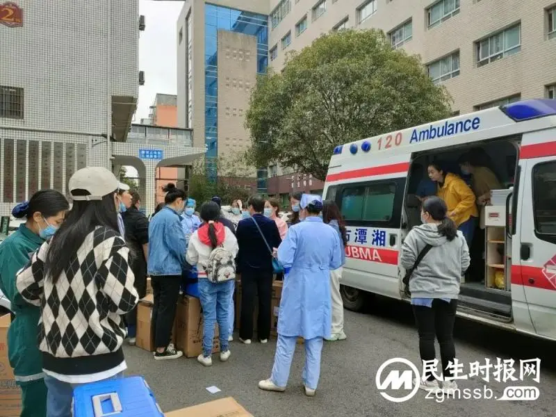 【中医·医者红】放弃休假,“医”心抗疫,为守护“绿码”而战! 【中医·医者红】放弃休假,“医”心抗疫,为守护“绿码”而战!