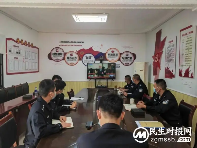 莲乡民警聆听二十大报告谈感悟