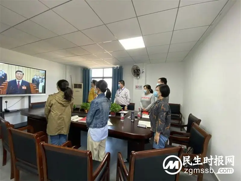 【中心医院·医者红】湘潭市中心医院党员干部职工积极收看党的二十大开幕会 【中心医院·医者红】湘潭市中心医院党员干部职工积极收看党的二十大开幕会