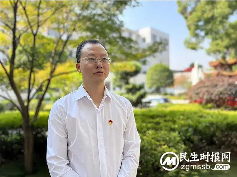 【莲乡卫健“党旗红”】湘潭县中医医院组织党员干部职工收看党的二十大开幕会 【莲乡卫健“党旗红”】湘潭县中医医院组织党员干部职工收看党的二十大开幕会