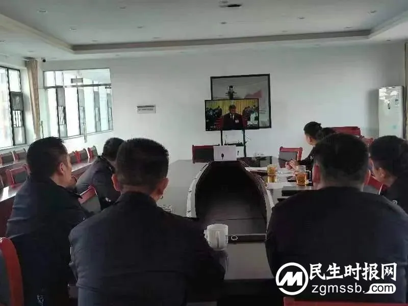 莲乡民警聆听二十大报告谈感悟 莲乡民警聆听二十大报告谈感悟
