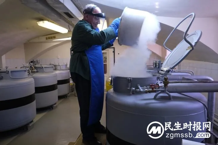 华夏源细胞集团科普:高个子患癌风险更高?免疫细胞存储,预防癌症 华夏源细胞集团科普:高个子患癌风险更高?免疫细胞存储,预防癌症