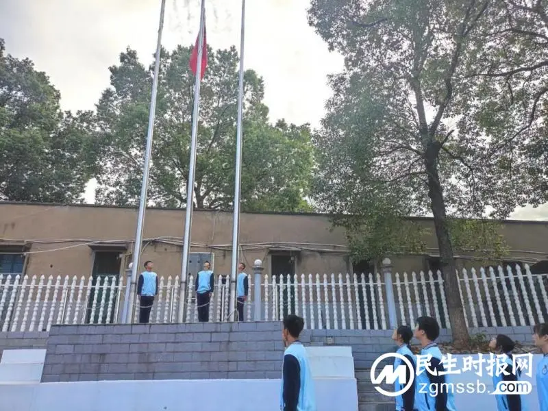 青春无畏 运动同行//湘潭市三中第67届田径运动会圆满落幕 青春无畏 运动同行//湘潭市三中第67届田径运动会圆满落幕