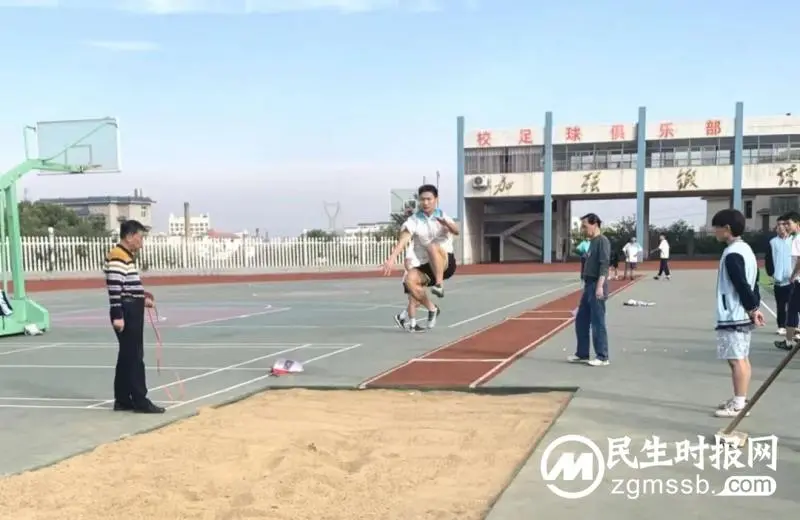 青春无畏 运动同行//湘潭市三中第67届田径运动会圆满落幕 青春无畏 运动同行//湘潭市三中第67届田径运动会圆满落幕
