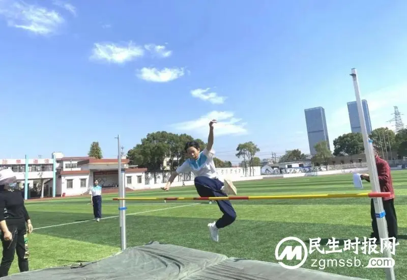 青春无畏 运动同行//湘潭市三中第67届田径运动会圆满落幕 青春无畏 运动同行//湘潭市三中第67届田径运动会圆满落幕
