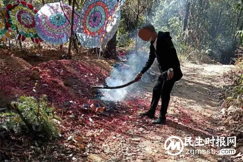社会治安防控体系建设 l 违反禁火令，两人被处罚！