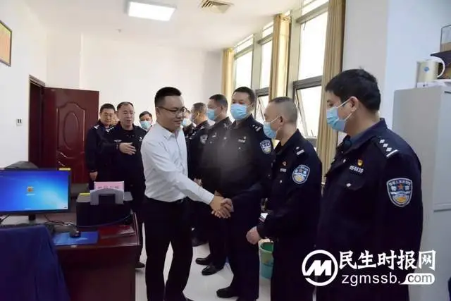 何滔同志慰问安保维稳一线民辅警