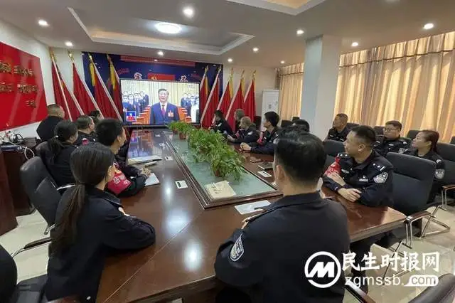 喜迎二十大 忠诚保平安 l 岳塘公安集中收看党的二十大开幕会盛况