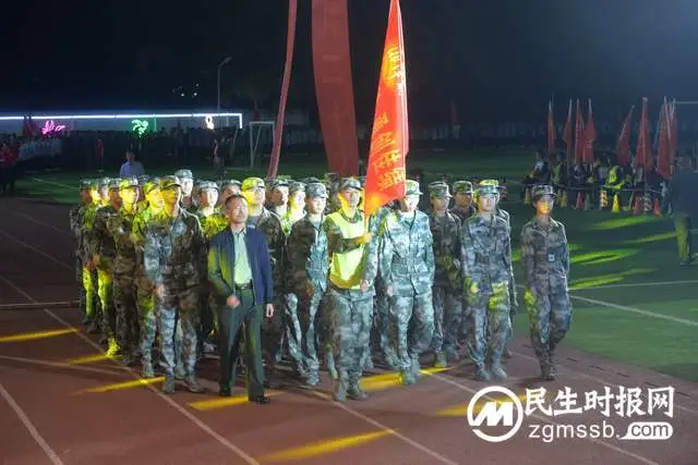 湘潭凤凰中学2022年校园体育文化节隆重开幕 湘潭凤凰中学2022年校园体育文化节隆重开幕