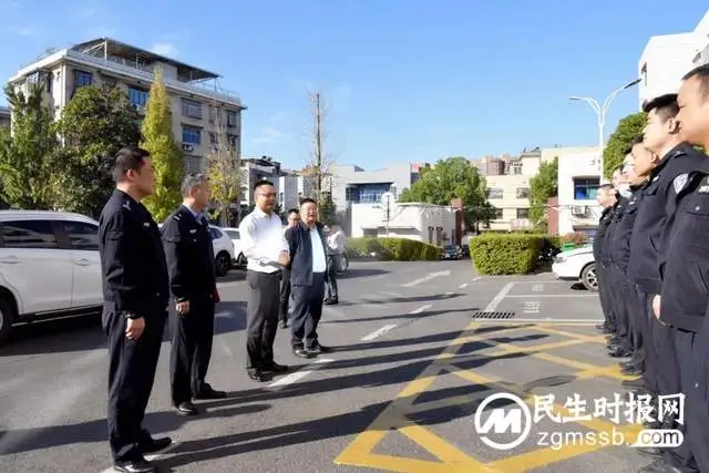 何滔同志慰问安保维稳一线民辅警