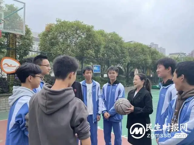 扎根德育线，爱满谷水塘——记“湘潭市优秀德育工作者”刘颂婷