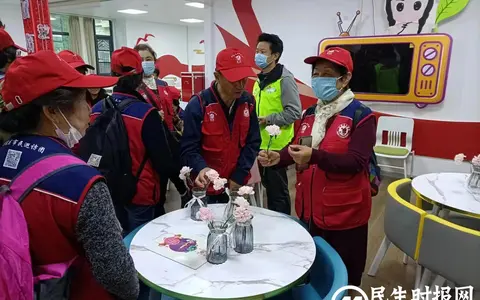 官渡区市民巡访团开展全国示范性老年友好型社区（东华路社区）专题巡访