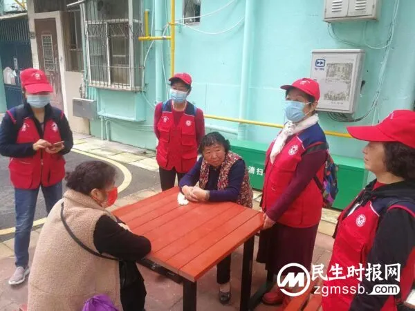 官渡区市民巡访团开展全国示范性老年友好型社区（东华路社区）专题巡访