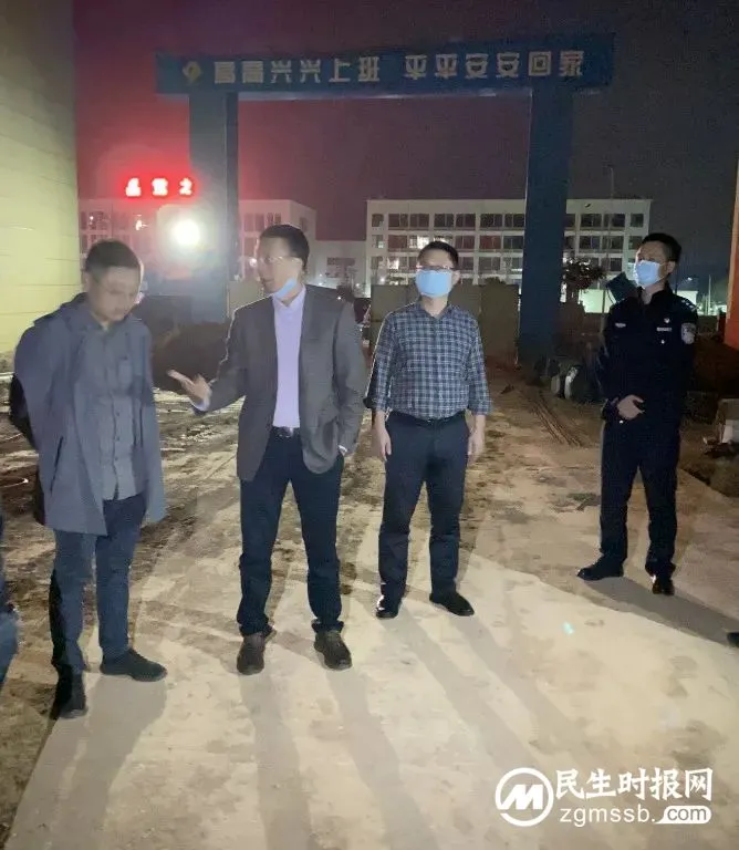 湘潭开展“夜鹰行动”整治扬尘污染 湘潭开展“夜鹰行动”整治扬尘污染