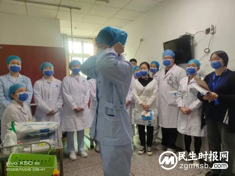 湘潭县人民医院组织湘潭县方舱医院储备工作人员培训 湘潭县人民医院组织湘潭县方舱医院储备工作人员培训