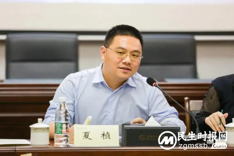 和湖南大学科研天团的第一次“亲密接触” 和湖南大学科研天团的第一次“亲密接触”