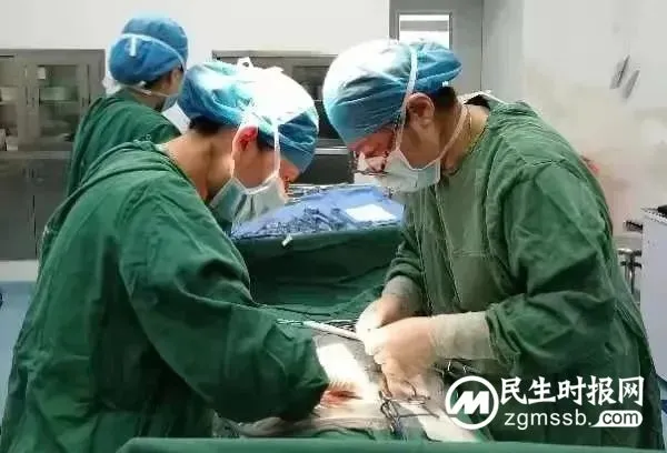 35岁小伙身患尿毒症,腹膜透析助力其正常生活 35岁小伙身患尿毒症,腹膜透析助力其正常生活