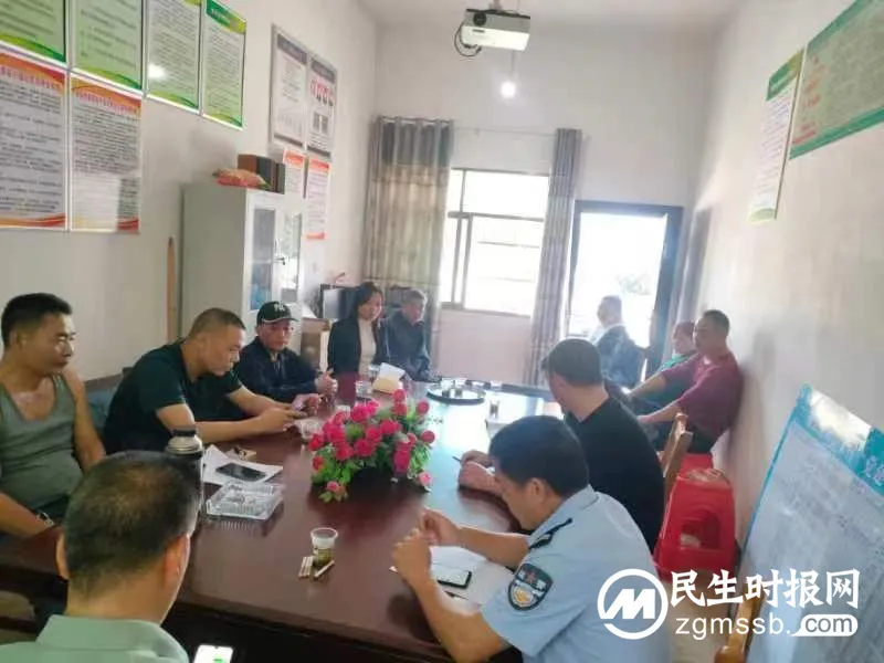 践行“枫桥经验” 杨嘉桥派出所驻村辅警即时化解各类矛盾纠纷 践行“枫桥经验” 杨嘉桥派出所驻村辅警即时化解各类矛盾纠纷