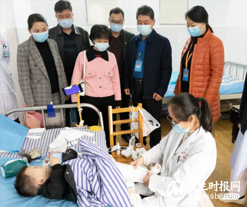 【中医·医者红】交流学习拓思路,互学互鉴谋发展——桂东县中医医院、嘉禾县中医医院两院专家团队来我院交流学习 【中医·医者红】交流学习拓思路,互学互鉴谋发展——桂东县中医医院、嘉禾县中医医院两院专家团队来我院交流学习