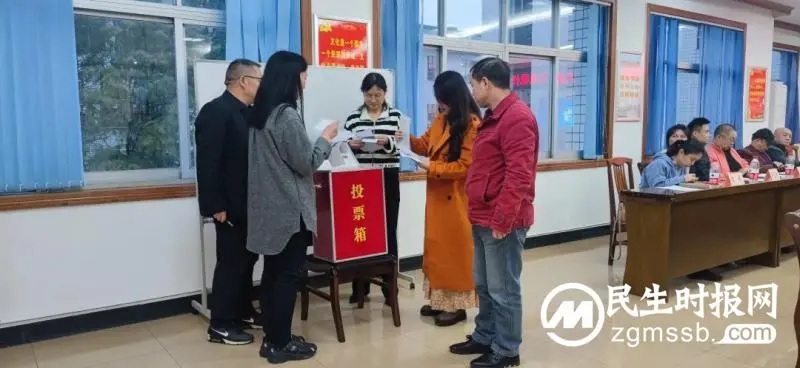 二十大指引新征程,教代会共谱新华章——湘潭市一中八届七次教代会胜利召开 二十大指引新征程,教代会共谱新华章——湘潭市一中八届七次教代会胜利召开