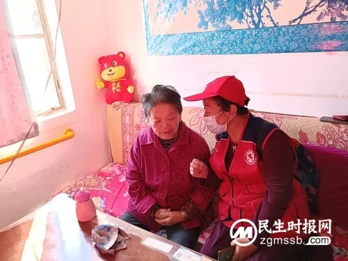 官渡区市民巡访团开展“官渡照护”居家养老上门服务专题巡访: “官渡照护”上门服务让老年人安心又暖心