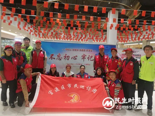 官渡区市民巡访团巡访时了解到: 明通路社区探索特定时段允许商户“有限占道经营”