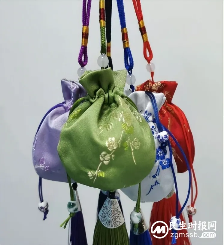 共抗奥密克戎!湘潭这一重量级工作室推出中医特色疗法 共抗奥密克戎!湘潭这一重量级工作室推出中医特色疗法