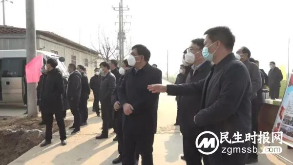 河南获嘉县:举行今冬明春农田基础设施建设大会战观摩活动