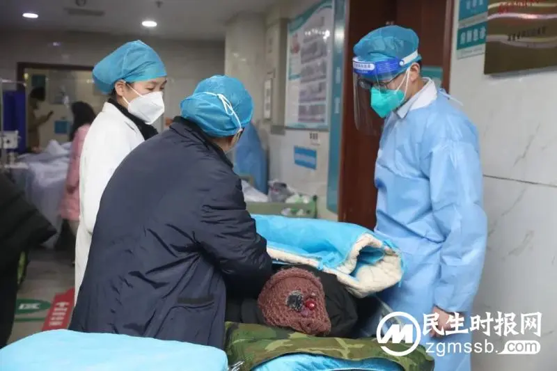 湘潭市中心医院急诊科:不寻常的跨年夜、不一般的第一天 湘潭市中心医院急诊科:不寻常的跨年夜、不一般的第一天