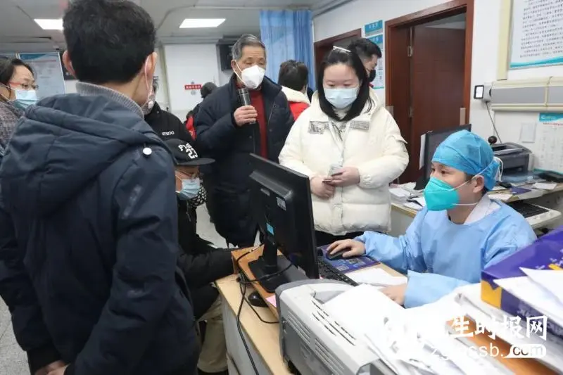 湘潭市中心医院急诊科:不寻常的跨年夜、不一般的第一天 湘潭市中心医院急诊科:不寻常的跨年夜、不一般的第一天
