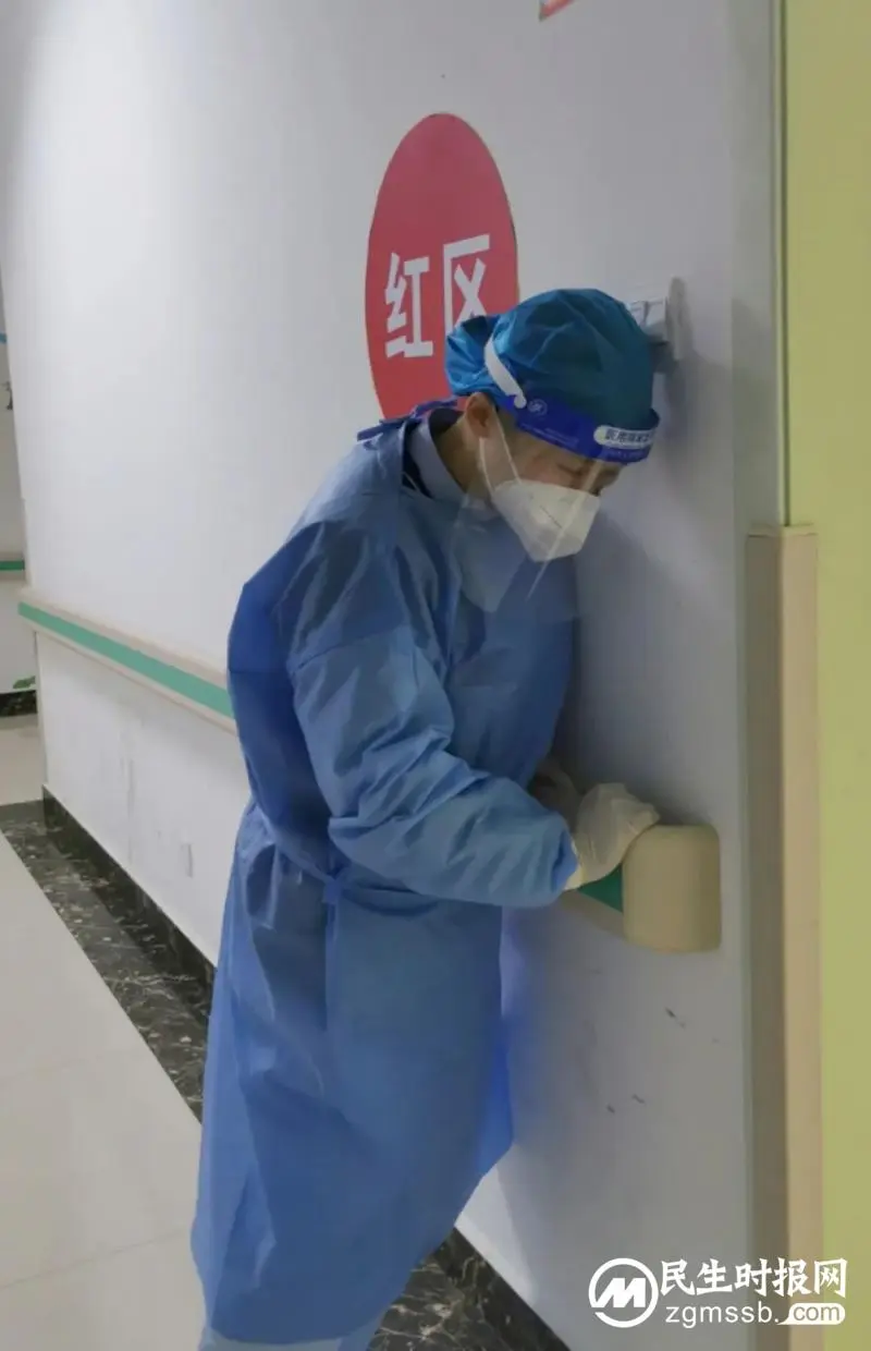 【中心医院·医者红】迎难而上∣他们坚守奋战在患儿最需要的地方 【中心医院·医者红】迎难而上∣他们坚守奋战在患儿最需要的地方