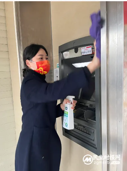 湘潭天易农商银行:“阳”而不“烊”,金融战“疫”显担当 湘潭天易农商银行:“阳”而不“烊”,金融战“疫”显担当