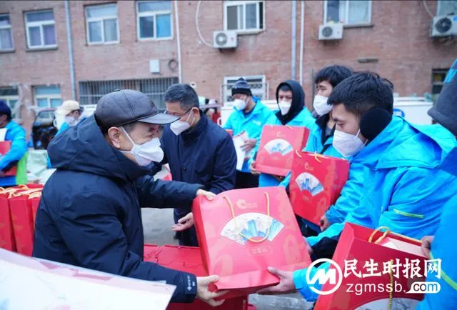 中国劳动学会会长点赞菜鸟不打烊快递员:感谢你们的辛勤付出 中国劳动学会会长点赞菜鸟不打烊快递员:感谢你们的辛勤付出