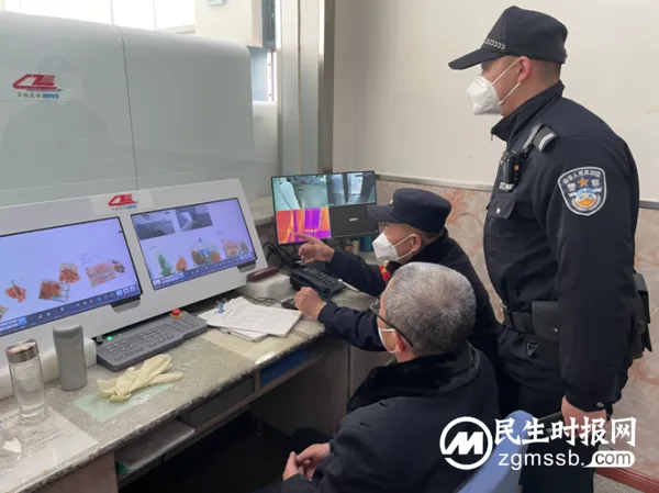 小站春运战正酣 忠诚履职保平安