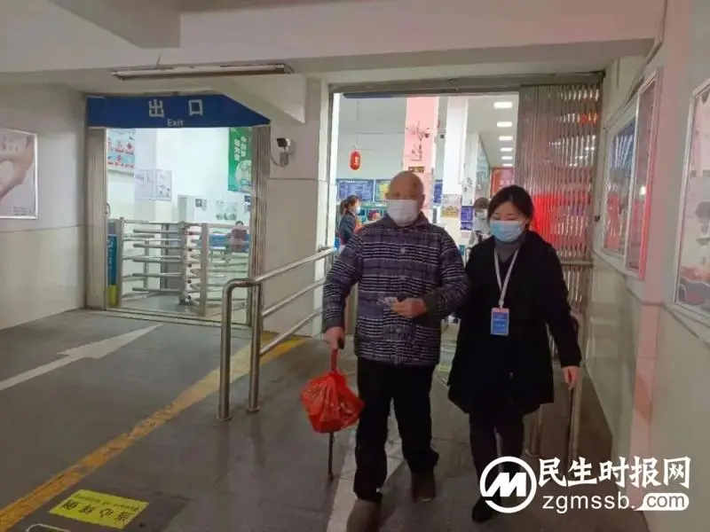 【春运进行时】交运人用行动温暖回家路 【春运进行时】交运人用行动温暖回家路