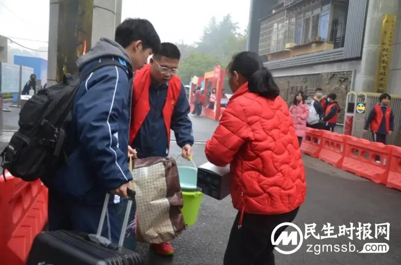 蓄力扬帆新起航，不负春光踏征程——湘潭市二中开学报到第一天