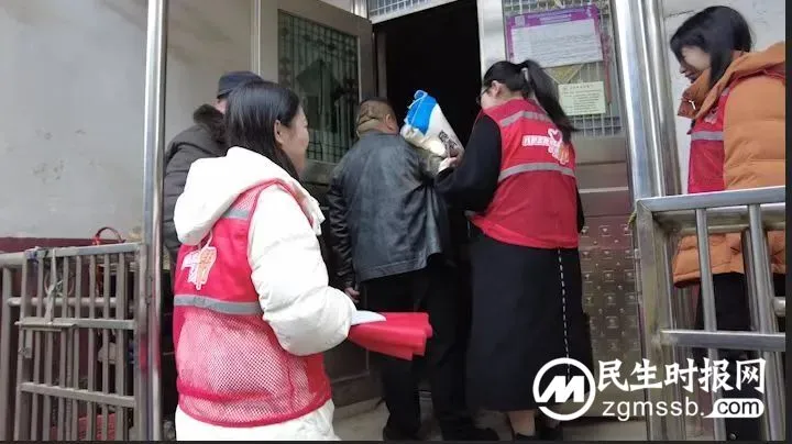 “聚焦健康,医路同行” 湘潭县人民医院肿瘤内科走村到户、让爱前行 “聚焦健康,医路同行” 湘潭县人民医院肿瘤内科走村到户、让爱前行