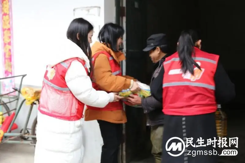 “聚焦健康,医路同行” 湘潭县人民医院肿瘤内科走村到户、让爱前行 “聚焦健康,医路同行” 湘潭县人民医院肿瘤内科走村到户、让爱前行