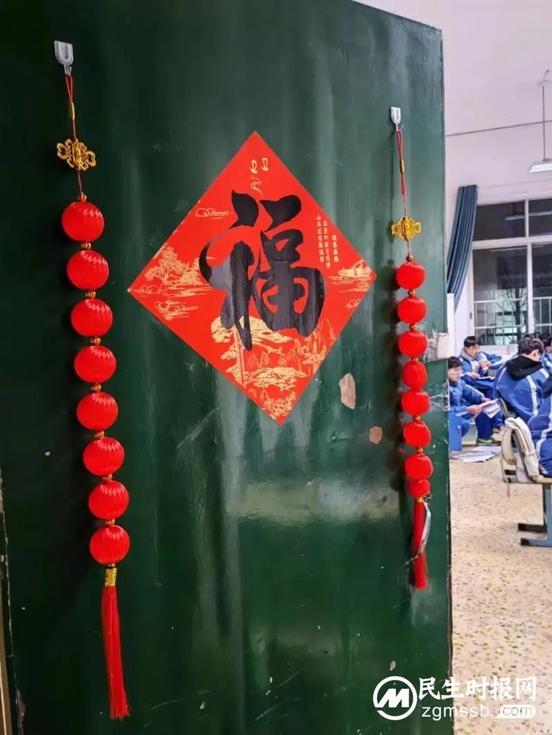 稳健扎实方能滴水穿石 ——潭中高二年级开学工作纪实 稳健扎实方能滴水穿石 ——潭中高二年级开学工作纪实