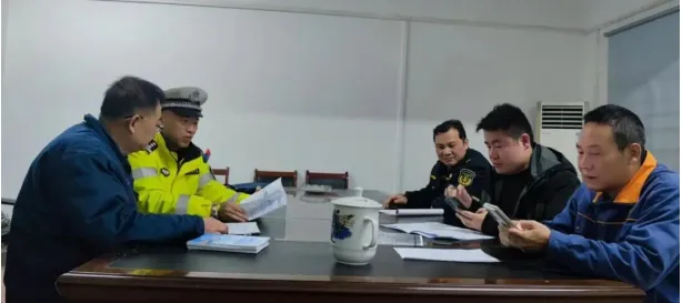 湘潭：联合执法抓“源头”交通安全筑“防线”