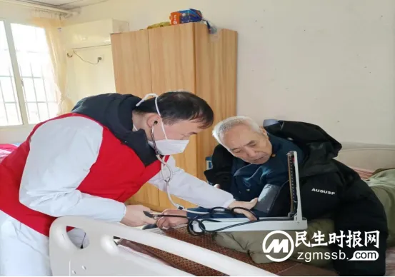 锦石乡卫生院开展关爱老人健康义诊志愿服务活动