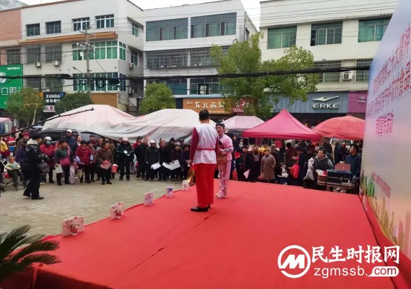 中路铺镇:守护“舌尖上的安全”在行动 中路铺镇:守护“舌尖上的安全”在行动