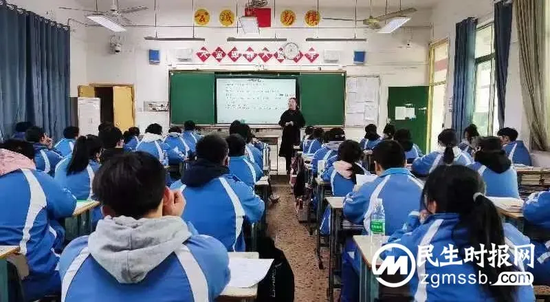 主题调研明方向，深入课堂促提升——湘潭市教科院专家来我校进行新高考主题调研