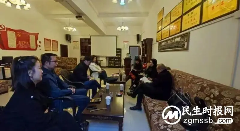 主题调研明方向，深入课堂促提升——湘潭市教科院专家来我校进行新高考主题调研