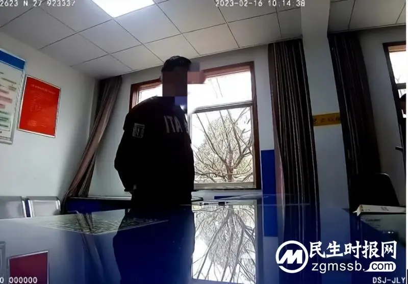 一外省客车未持有效包车客运标志牌被查处！