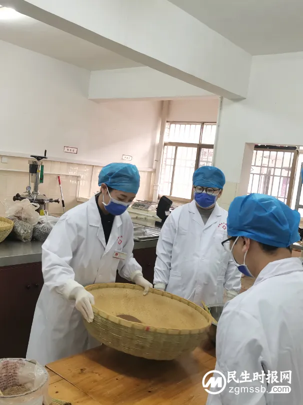 湘潭县传统技能型人才工作室（中药特色技术）落户我院