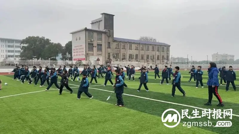 在“双减”中落实“双加”//湘潭市三中积极开展“一生一艺体”课后服务主题活动 在“双减”中落实“双加”//湘潭市三中积极开展“一生一艺体”课后服务主题活动