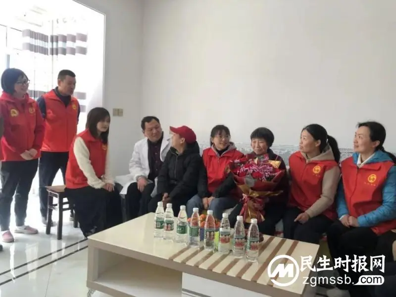 替烈士看爹娘为烈属办实事 江西退役军人在行动